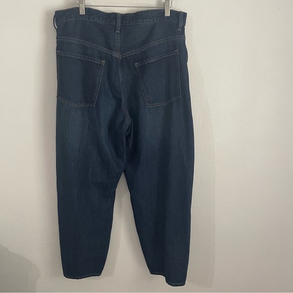 Old Navy Extra High-Rise Balloon Ankle Jeans Size 16 EUC some distressing - Picture 2 of 9